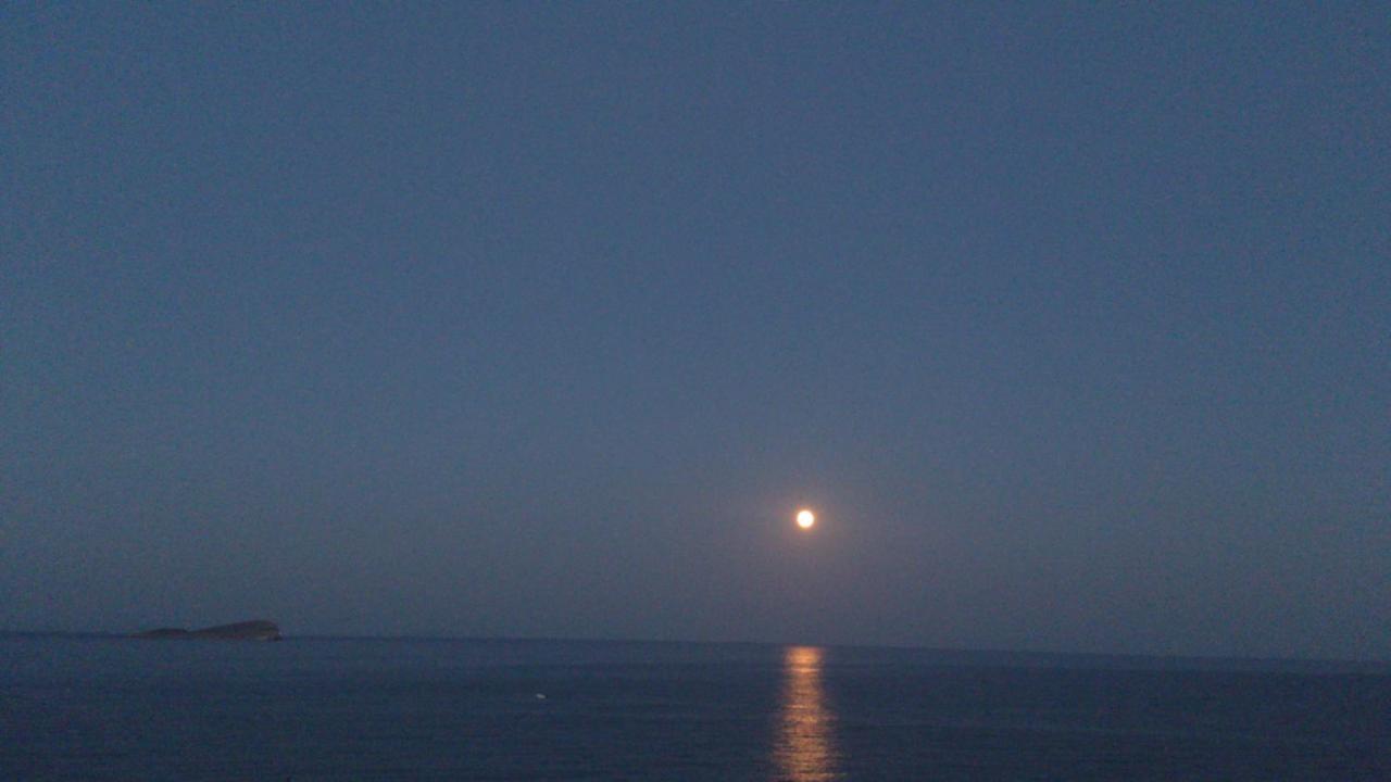 Endless Blue From Syros - Fabrika Resort House 1 Vári Екстериор снимка